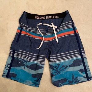 Men’s Mossimo active shorts - 30 waist